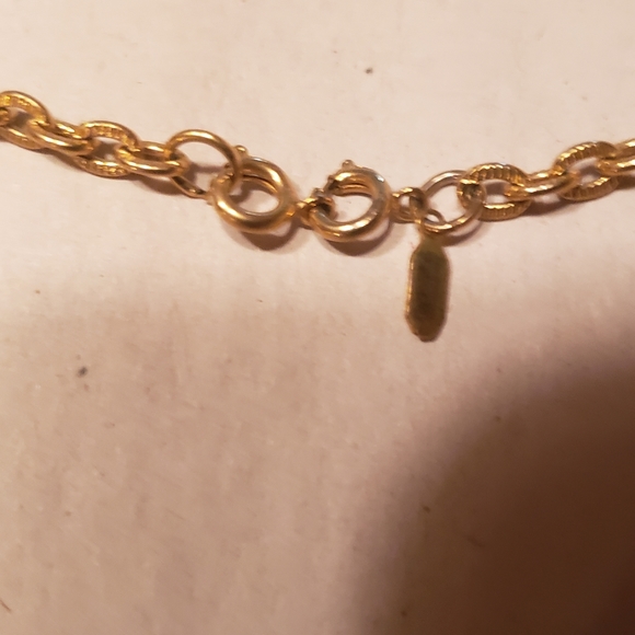Vintage Sarah Coventry Goldtone Chain with Butterfly Charms 30 Inches Long - Picture 4 of 6